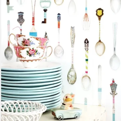 Teaspoons monivarinen lusikkatapetti keittioon Studio Dittelta image