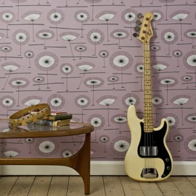 Clay liila graafinen retrotapetti Miss Printilta image