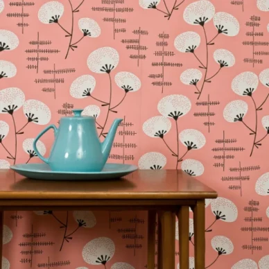 Denver roosa retrotyylinen kukkatapetti Miss Printilta image