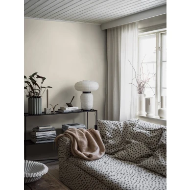 Valkoinen tapetti olohuoneeseen Borastapeterilta Cream Linen 4304 kuva