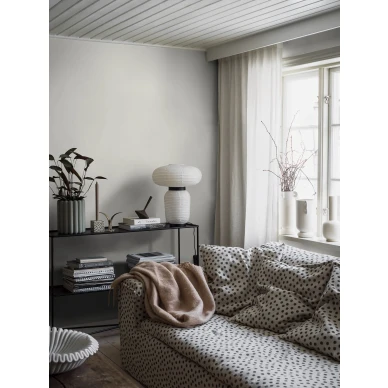 Harmaa olohuoneen tapetti Borastapeterilta Airy Grey 4318 kuva