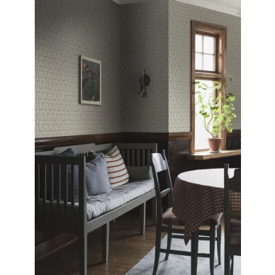 Nora kukkatapetti vihreana ihastuttaa ruokailutilassa kuva