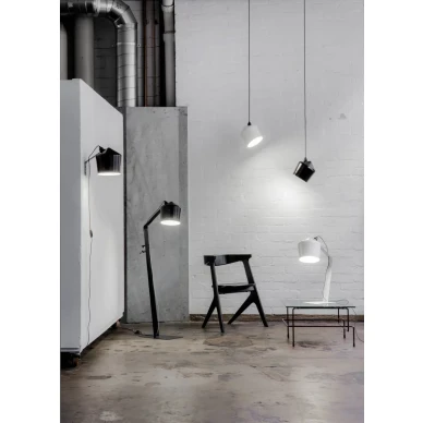 Innolux Pasila golvlampa svart kuva