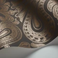 Cole et Sonin suurikuvioinen tumma paisleytapetti Malabar 95 7044