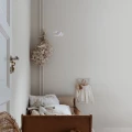 Beige pienikuvioinen tapetti Sandbergilta Einar S10196