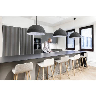 Pyoreat huopavalaisimet antaa tunnelmaa ja vahentaa aania Bello Soften image