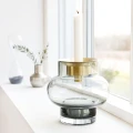 Vase Forms Low pyorea harmaa lasimaljakko House Doctorilta