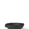 Bowl candle holder tummanharmaa kynttilanjalka Ferm Livingilta