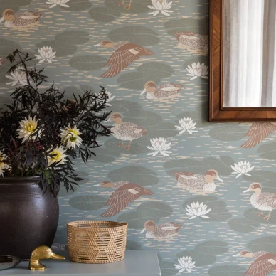 Duck Pond vaaleansininen lintutapetti kuva