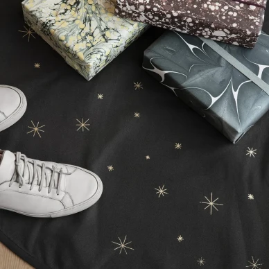 Star Christmas Tree Blanket tummanvihrea joulukuusenmatto kuva