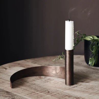 Ambur ruskea tyylikas kynttilanjalka House Doctorilta image