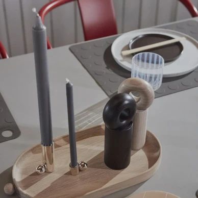 Palloa hopeiset tyylikkaat kynttilanjalat OYOYlta v2 kuva