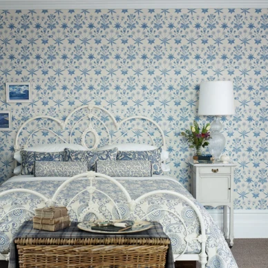 Daisy sinivalkoinen kukkataustakuva makuuhuoneeseen Morrikselta image