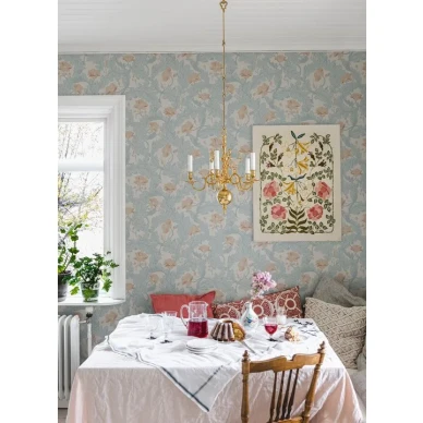 Charlotta vaaleansininen kukkatapetti ruokailuhuoneeseen Sandbergilta image