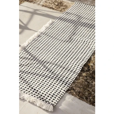 Way Runner sinivalkoinen pitka matto ulkokayttoon Ferm Living image