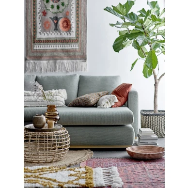 Nature Cushion valkoinen sisustystyyny olohuoneeseen Bloomingvillelta kuva