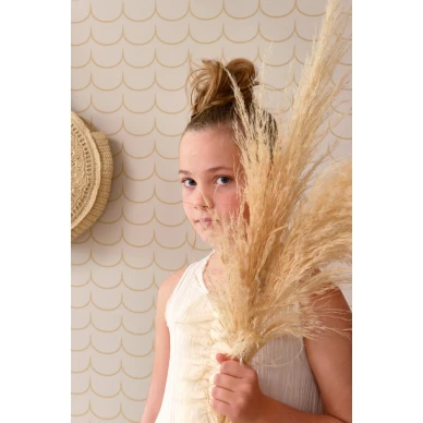 Drop Curtain graafinen tapetti nuorisohuoneeseen Majvillan 137 01 kuva