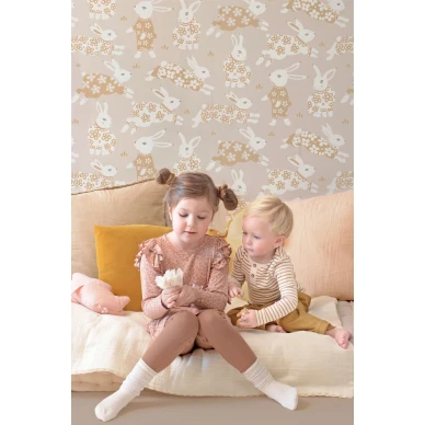 Garden Party beige harmaa lastentapetti elaimilla Majvillan 139 01 image