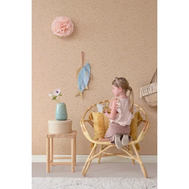 Animal Dots persikanvarinen pilkullinen tapetti Majvillanilta 142 02 kuva