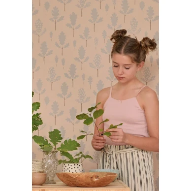 Oak beige lehtitapetti nuorisohuoneeseen Majvillan 146 01 image