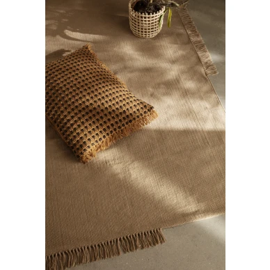 Hem rug pieni hiekanvarinen moderni matto Ferm Livingilta kuva
