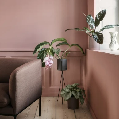 Sekki Pot iso harmaa kukkaruukku olohuoneeseen Ferm Livingilta image