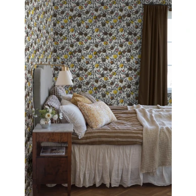 Gocken Jobs Granatapple harmaa kukkatapetti makuuhuoneeseen Borastapeterilta kuva