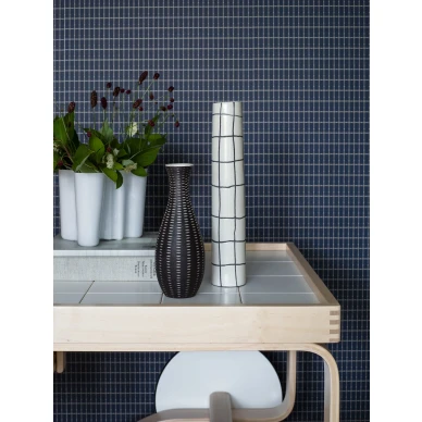 Alvar Aalto M.I.T sininen ruudullinen olohuoneeseen tapetti Borastapeter image