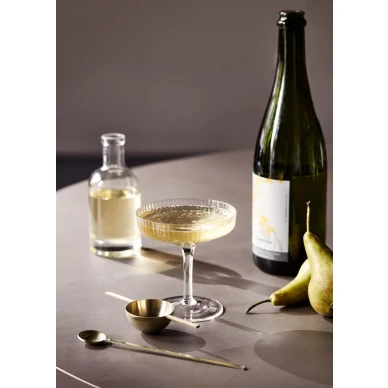 Ripple Champagne Saucer samppanjalasi juhlahetkille Ferm Living kuva