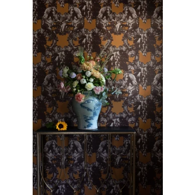 Sir Grace keltainen hevostapetti olohuoneeseen kuva