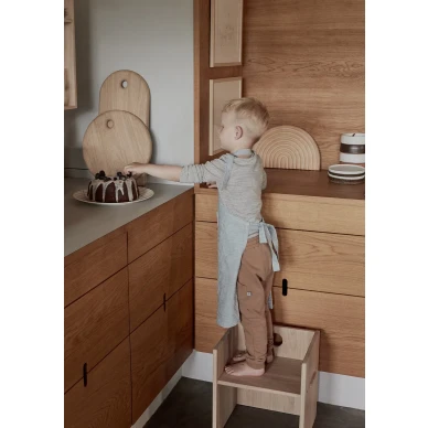 Yumi Cutting Board puinen leikkuulauta keittioon OYOY kuva