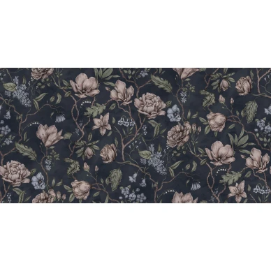 Belinda tummansininen kukkatapetti Sandbergilta S10362 koko kuvio image