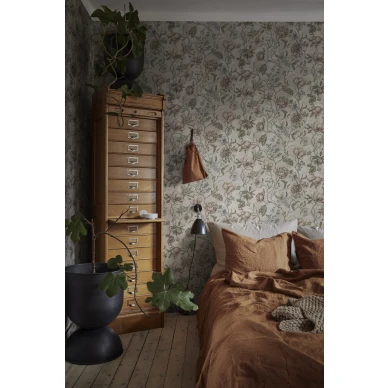 Linda beige kukkatapetti makuuhuoneeseen Sandbergilta image