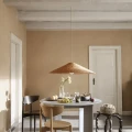 Dou Lampshade large iso lampunvarjostin rottingista keittiopoydan ylla Ferm Livingilta