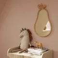 Pear Mirror paarynamuotoinen peili lastenhuoneeseen Ferm Livingilta