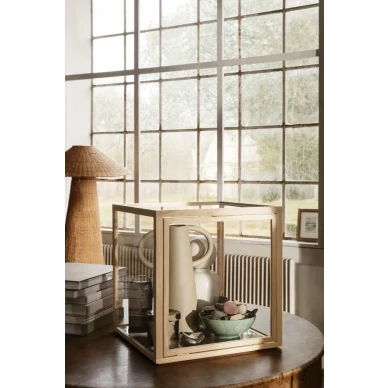 Miru Glass Montre moderni lasivitriini Ferm Livingilta kuva