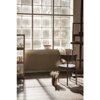 Miru Glass Montre tammi lasivitriini olohuoneeseen Ferm Livingilta kuva