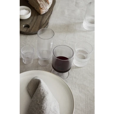 Ripple Wine Glass jalkainen viinilasi Ferm Livingilta kuva