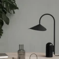 Ripple Small Carafe Set karahvi ja lasi tyopoydalle Ferm Livingilta