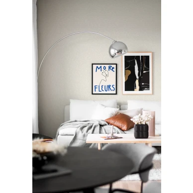 8611 beige pienikuviollinen lehtitapetti olohuoneeseen Borastapeterilta kuva