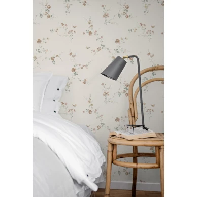 8626 romanttinen roosa kukkatapetti makuuhuoneeseen Borastapeterilta image