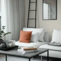 8636 beige yksivarinen tapetti olohuoneeseen Borastapeterilta