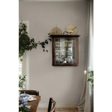 Weavers Wall beige yksivarinen tapetti ruokailuhuoneeseen Borastapeterilta kuva