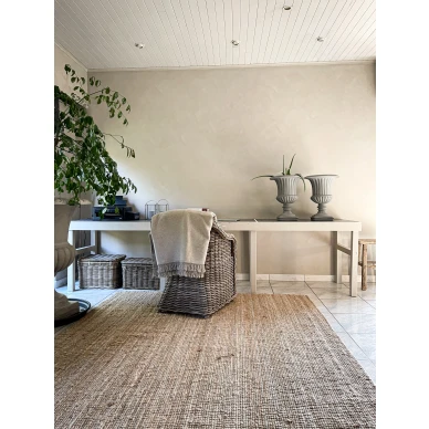 Sabbia Secco pellavanbeige kalkkimaali olohuoneeseen Kalklitirilta image