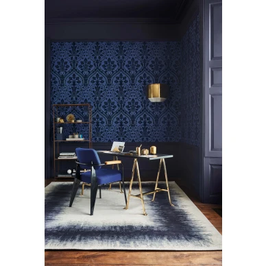 Pugin Palace Flock sininen kuviotapetti ruokailuhuoneeseenCole et Sonilta 116 9033 image