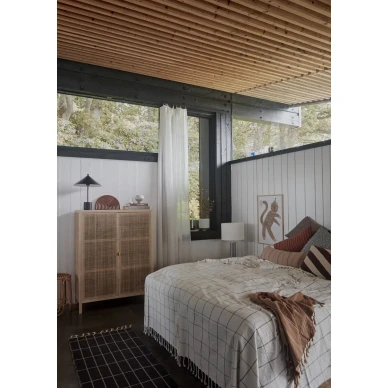 Gobi Grid Bedcover iso mustavalkoinen ruudullinen puuvillapaivapeitto OYOYlta kuva