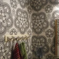 Mustavalkoinen retrotapetti Lumikide 61784 Pihlgren ja Ritolalta