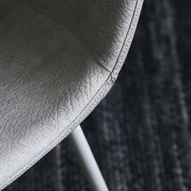 Found vaaleanharmaa moderni nahkatuoli House Doctorilta 209340290 image