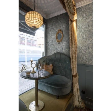 Furada beige harmaa lintutapetti olohuoneeseen Rebel Wallsilta image