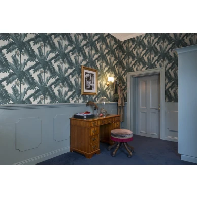 Palm Spring siniharmaa palmutapetti tyohuoneeseen Rebel Wallsilta image